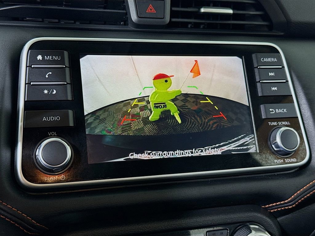 Used 2020 Nissan Versa SR w/ Convenience Package image 5