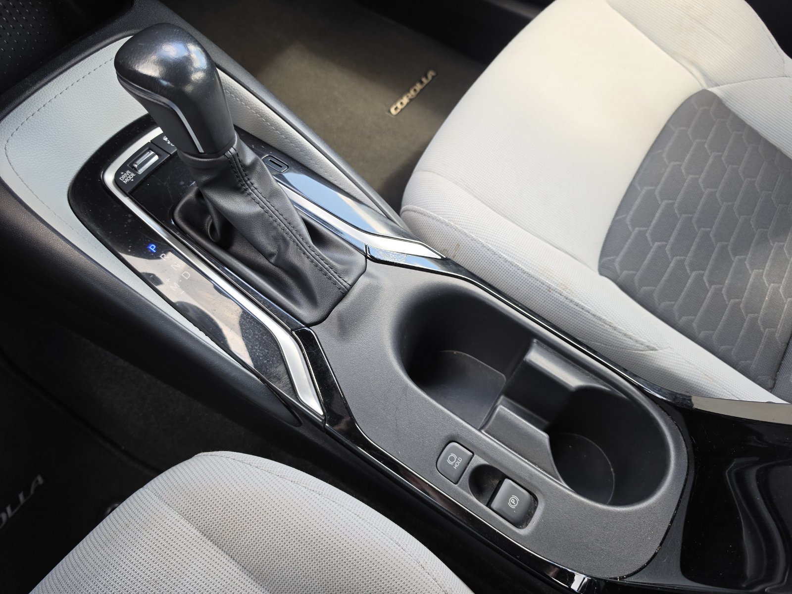 Used 2023 Toyota Corolla SE FWD image 29