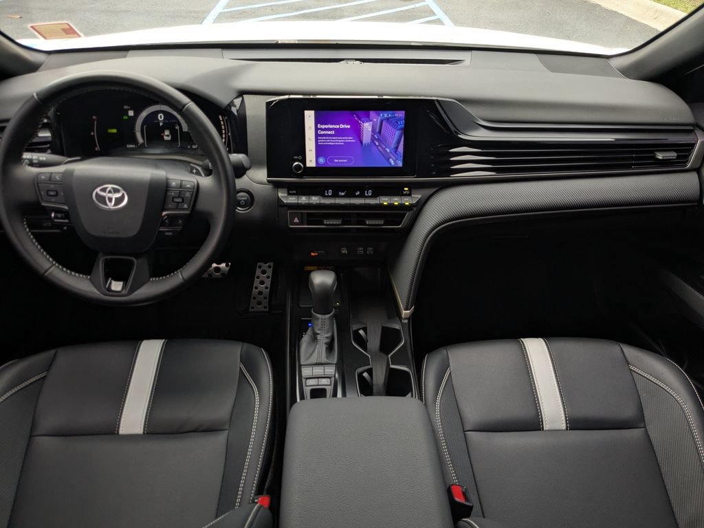 Certified 2025 Toyota Camry SE FWD image 15