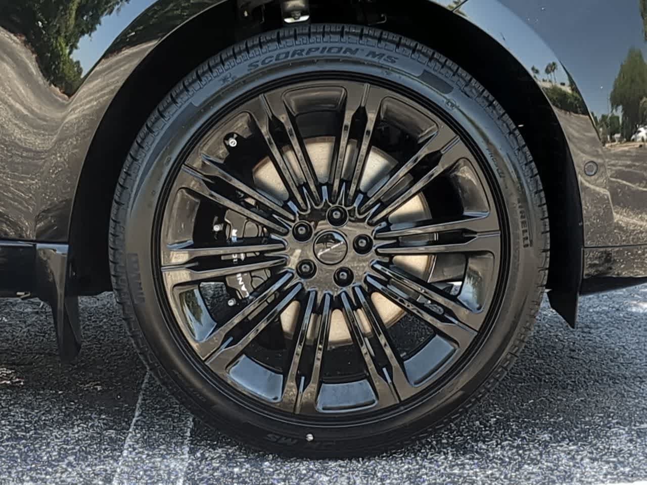 New 2026 Land Rover Range Rover SE AWD/4WD image 13