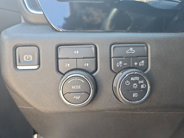 Used 2024 Chevrolet Silverado 2500 LT AWD/4WD image 27
