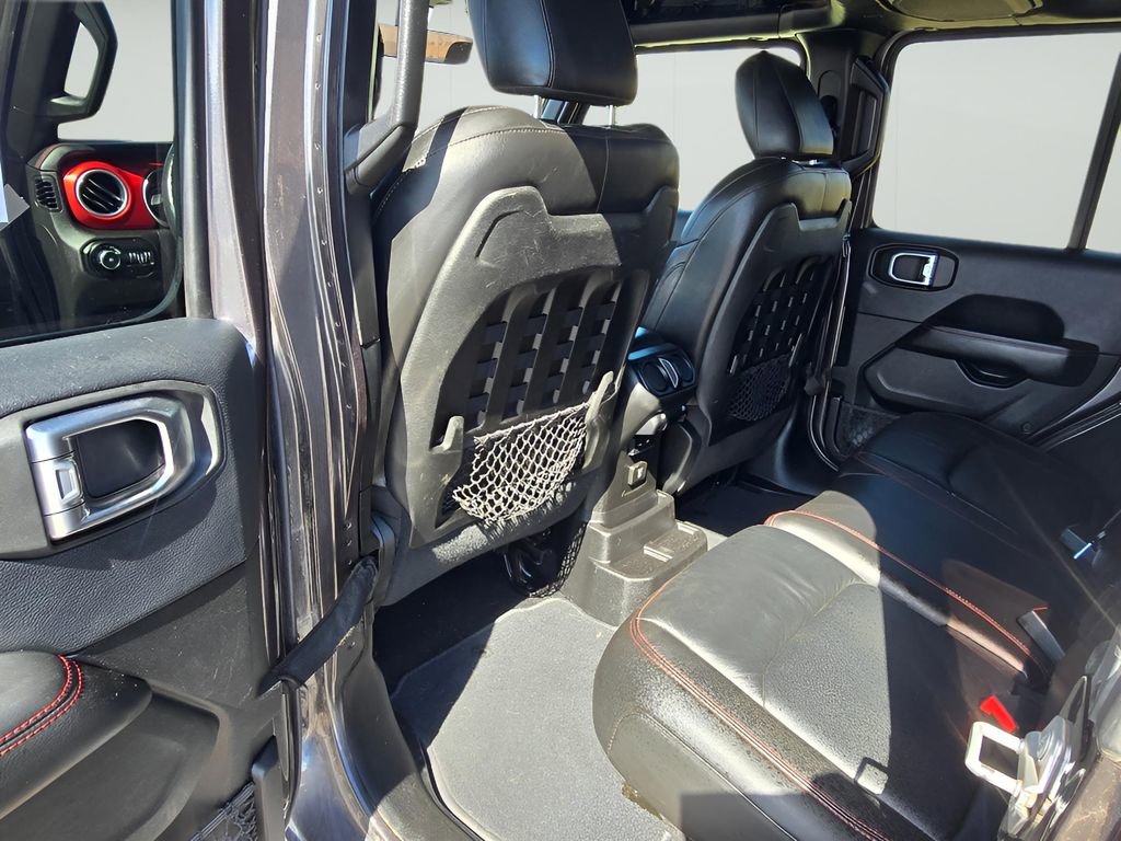 Used 2018 Jeep Wrangler Unlimited Rubicon w/ Dual Top Group AWD/4WD image 25