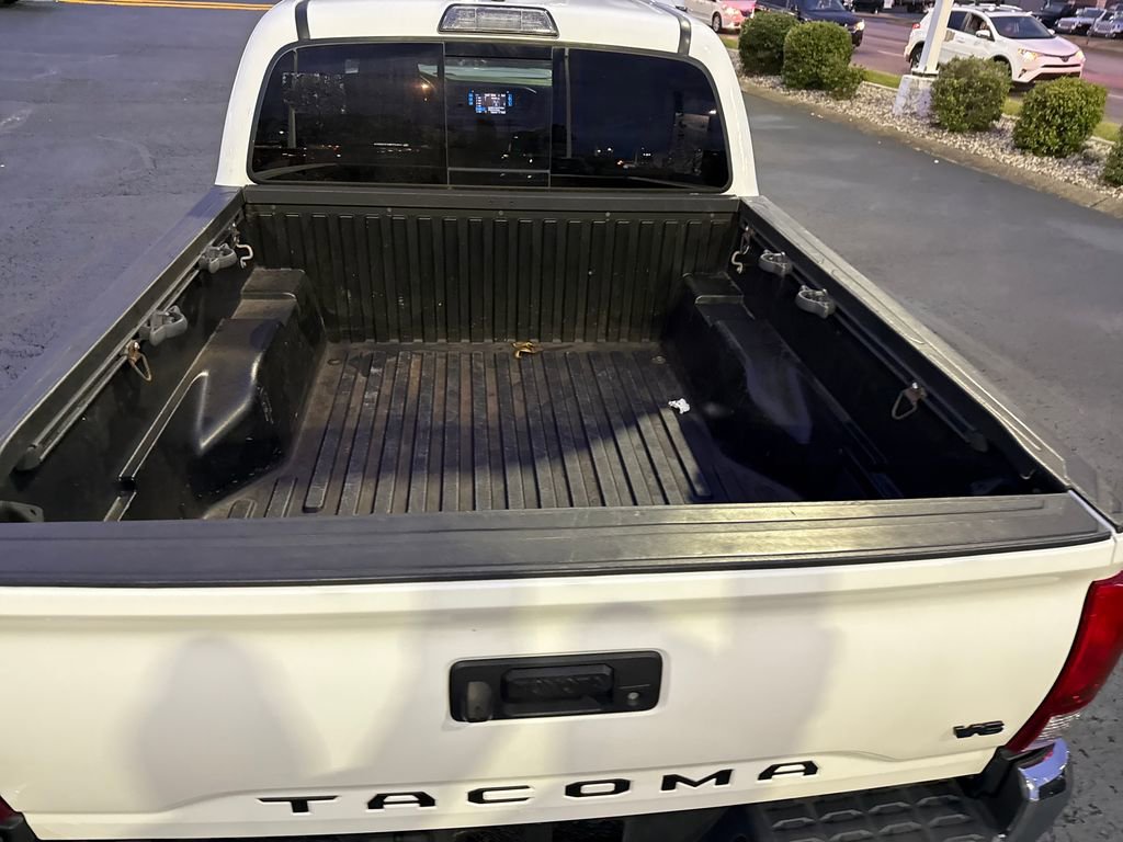 Used 2019 Toyota Tacoma TRD Off-Road image 25