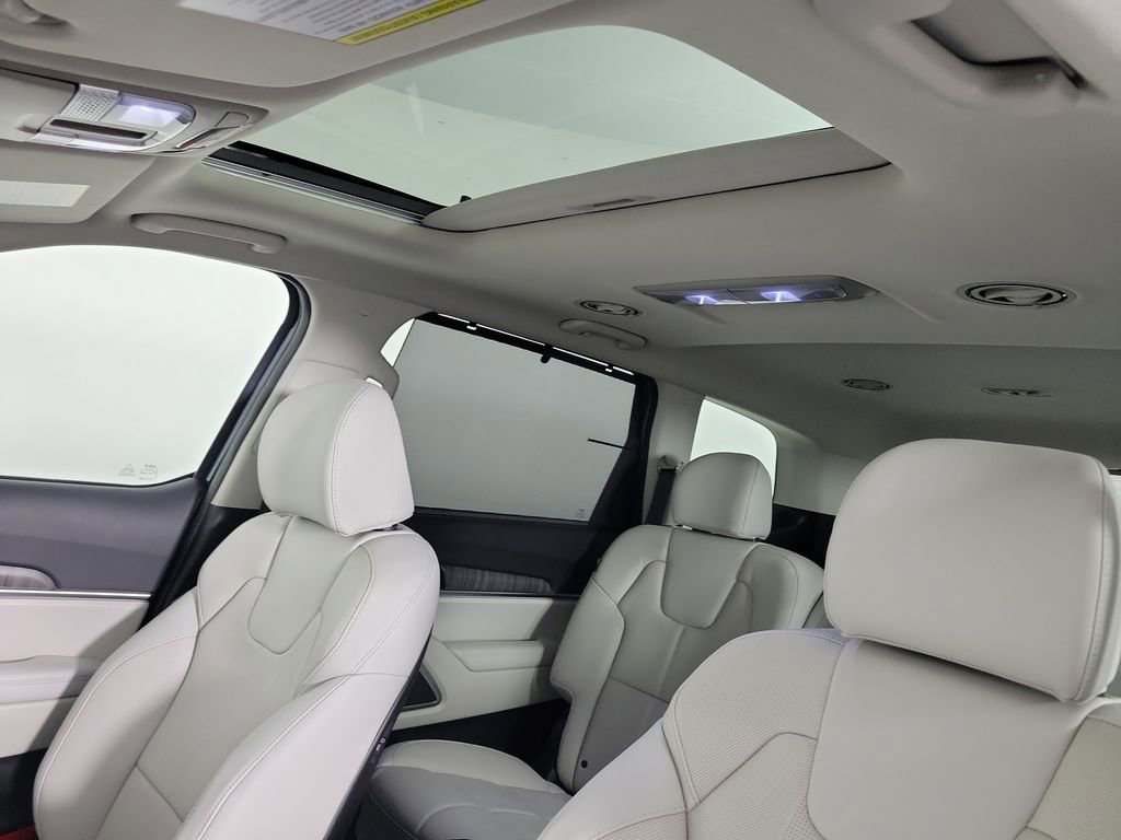 Used 2024 Kia Telluride EX w/ EX Captain's Chair Package FWD image 22