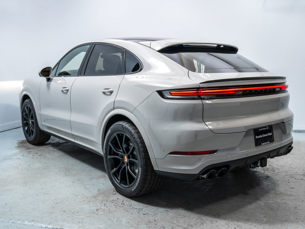 Used 2026 Porsche Cayenne Coupe AWD/4WD image 3
