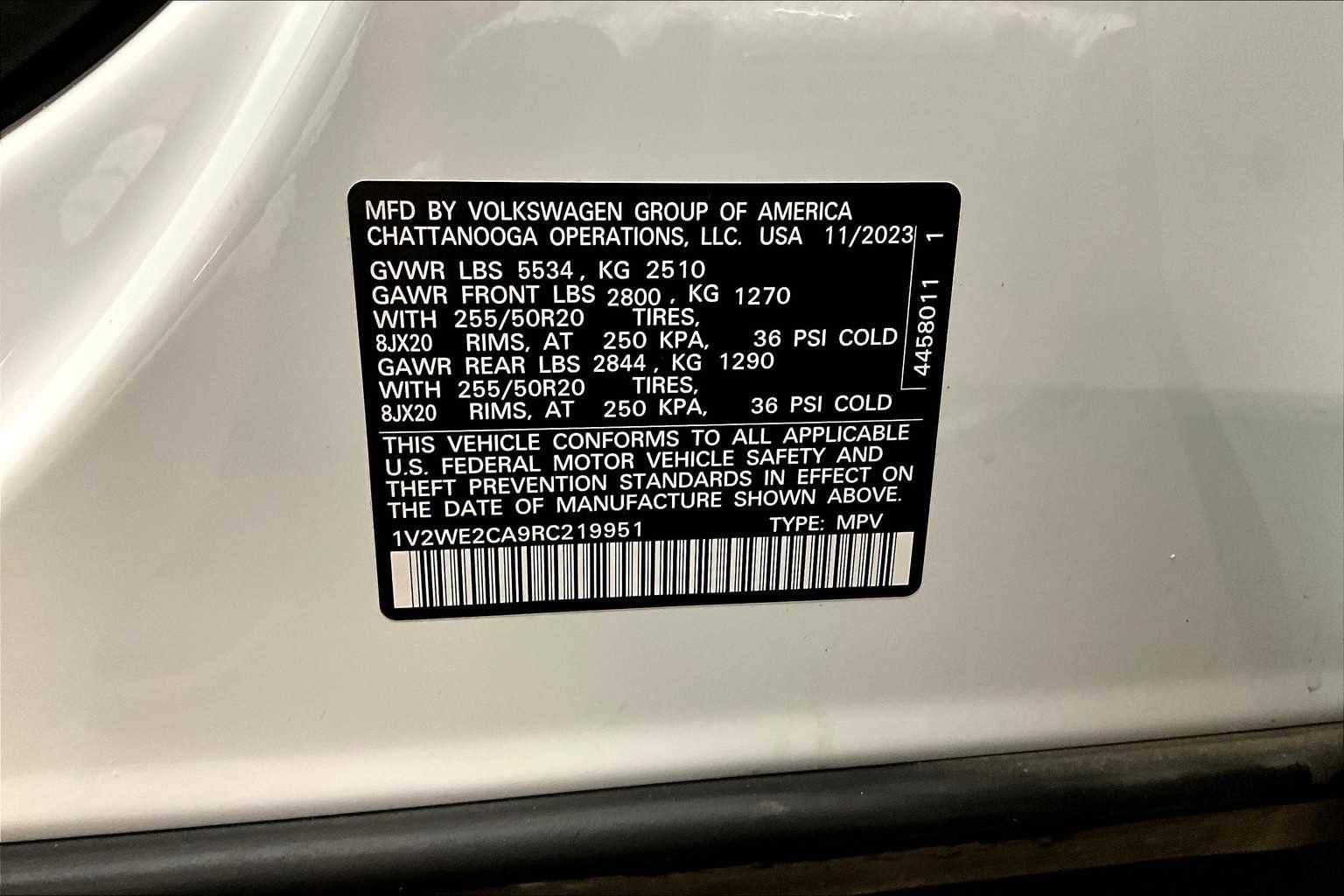 Used 2024 Volkswagen Atlas Cross Sport SE image 33