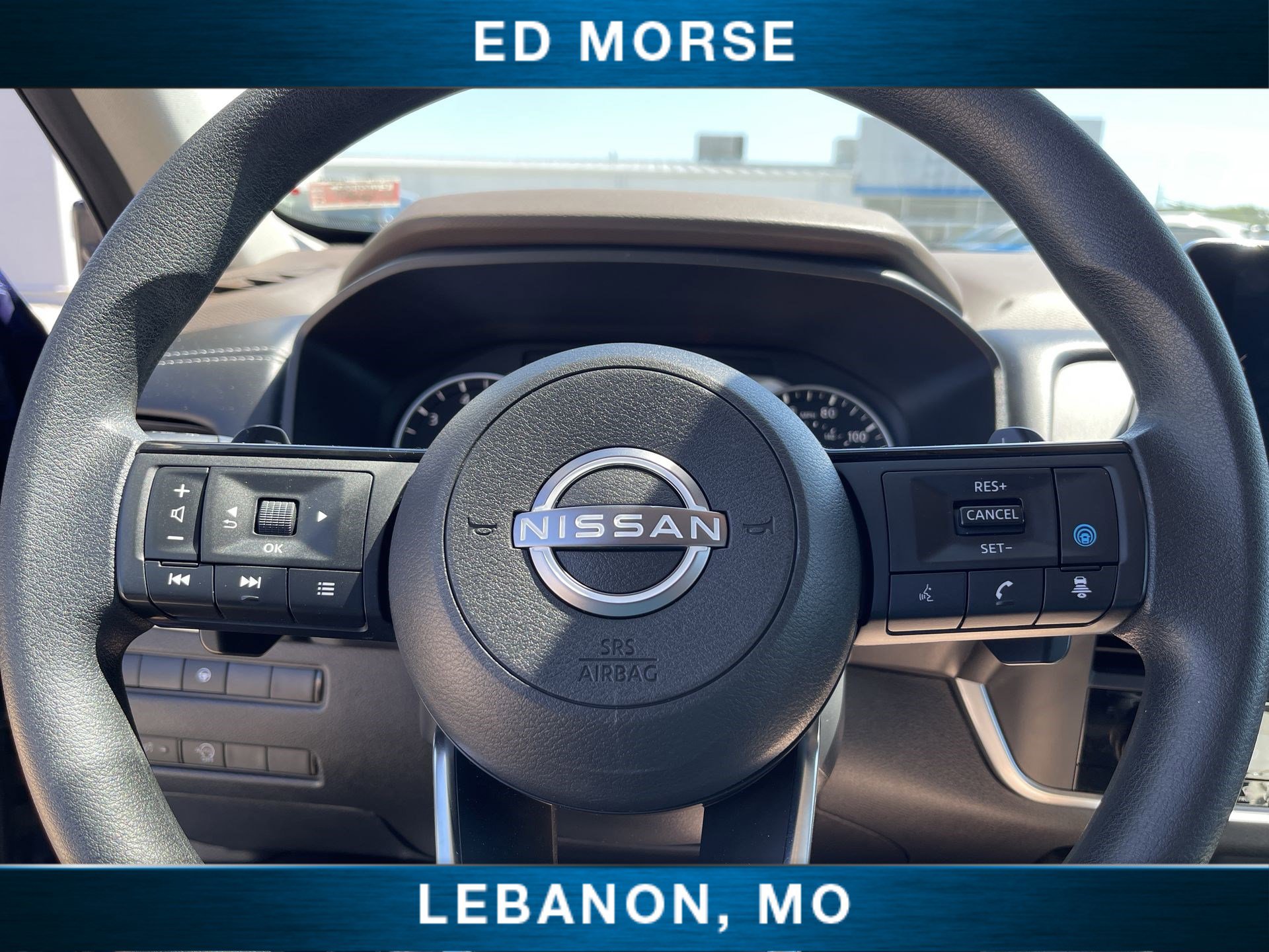 Used 2023 Nissan Rogue SV image 33