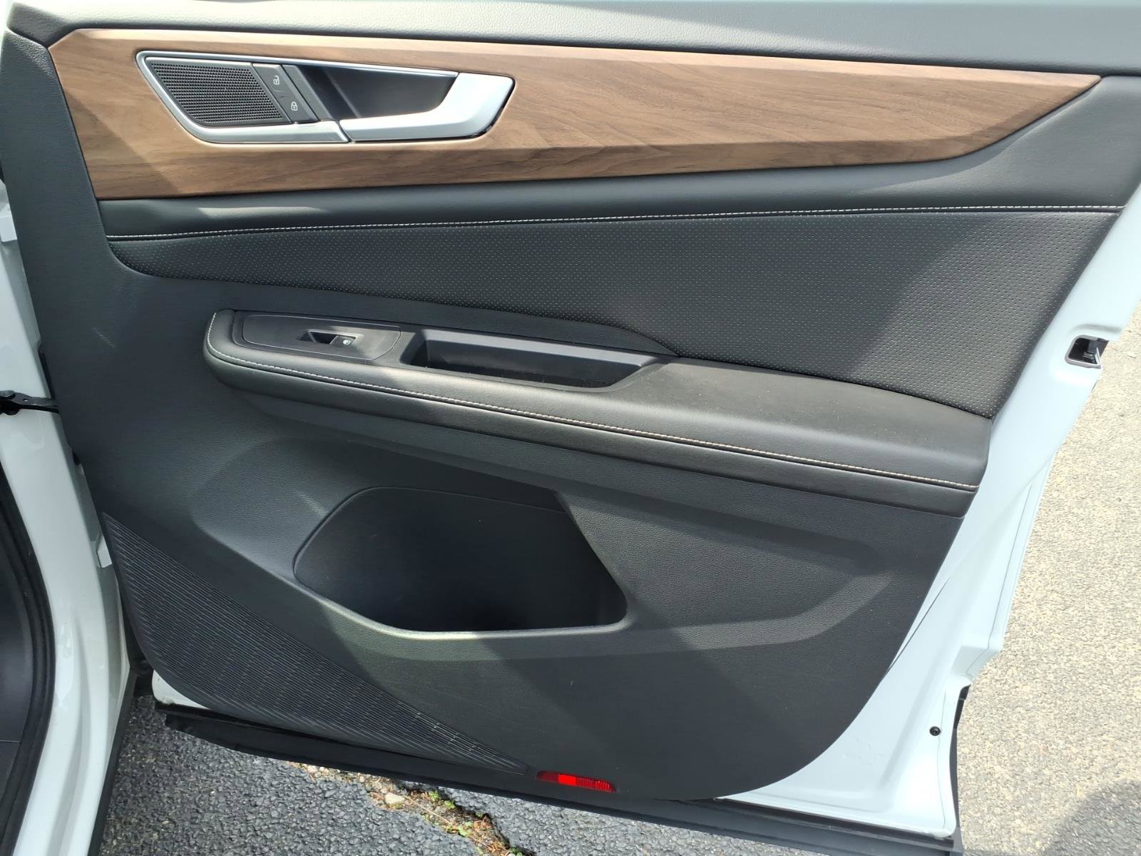 Certified 2024 Volkswagen Atlas SE AWD/4WD image 9