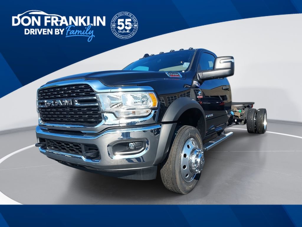 New 2024 RAM 5500 SLT w/ Quick Order Package 2YG SLT