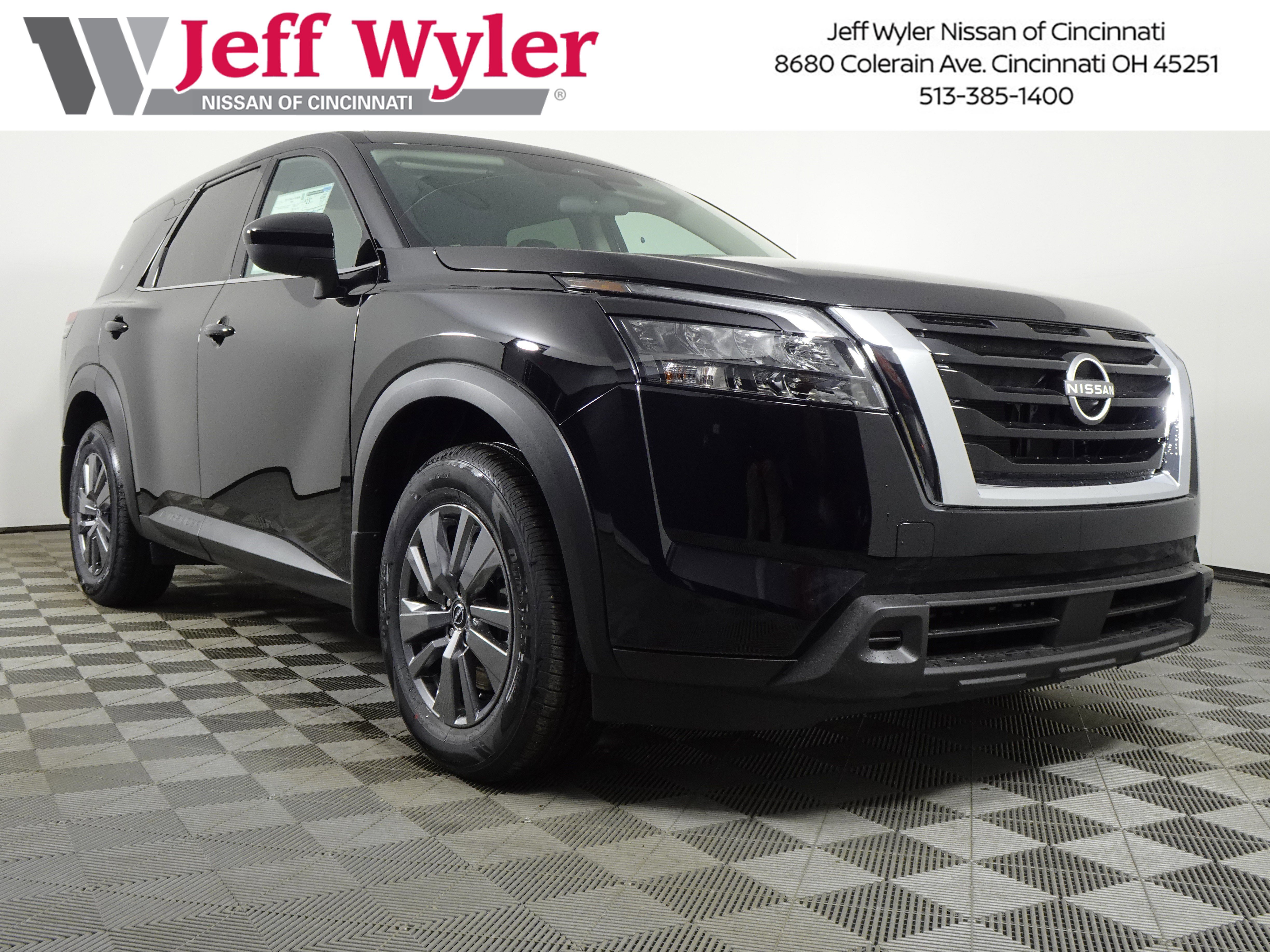 New 2025 Nissan Pathfinder S