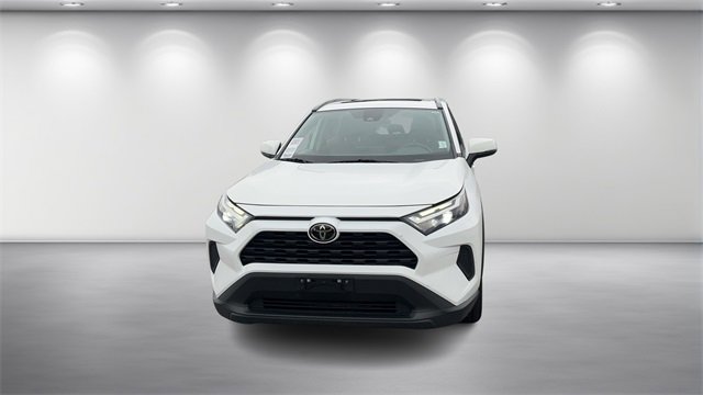 Used 2022 Toyota RAV4 XLE image 1