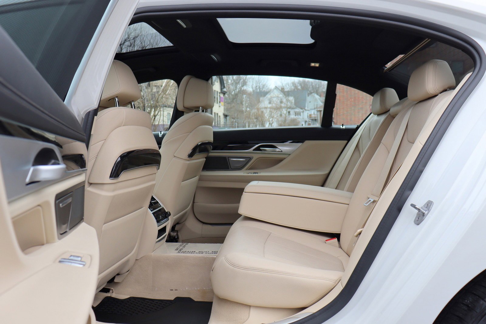 Used 2019 BMW 740e xDrive w/ Executive Package AWD/4WD image 15