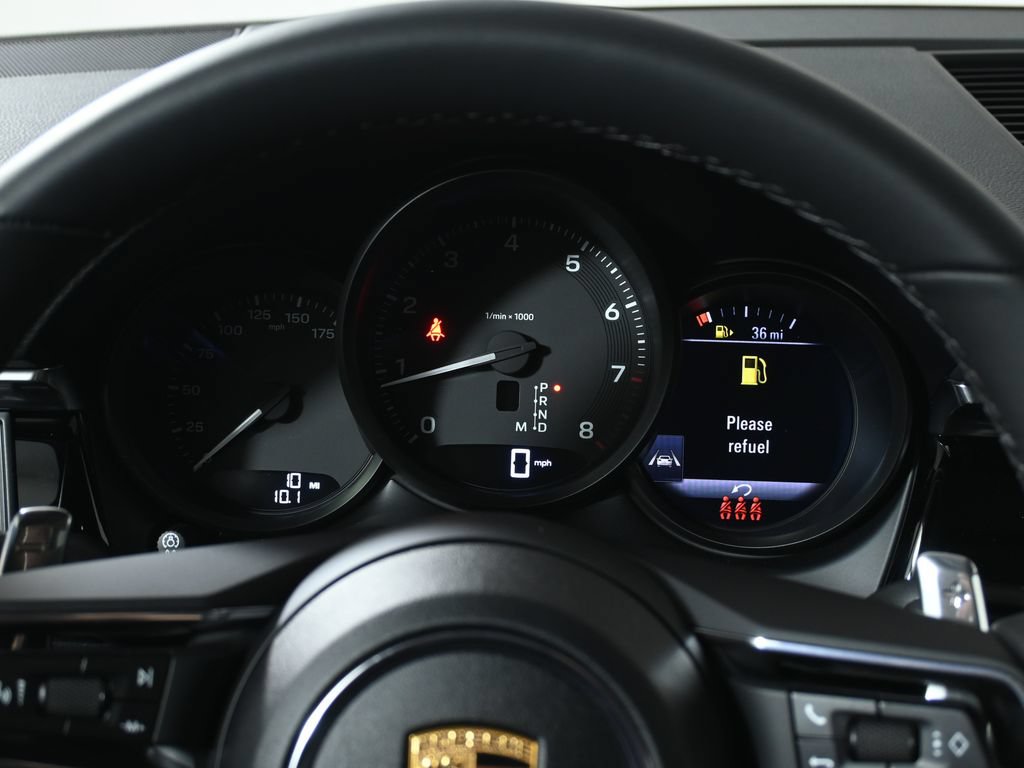 Used 2026 Porsche Macan AWD/4WD image 20