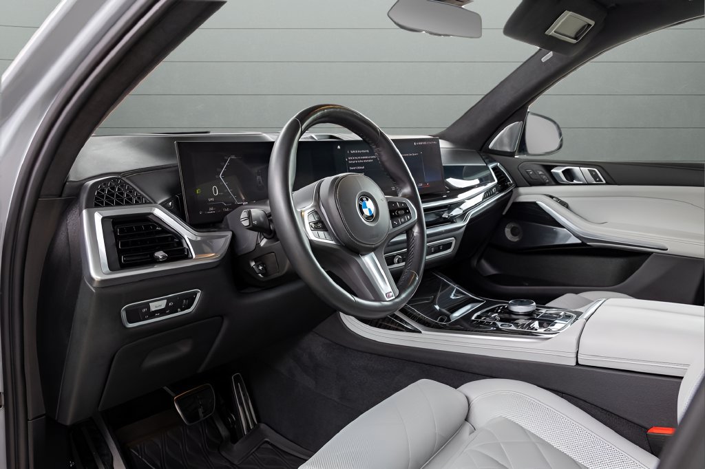 Used 2023 BMW X7 xDrive40i w/ Executive Package AWD/4WD image 43
