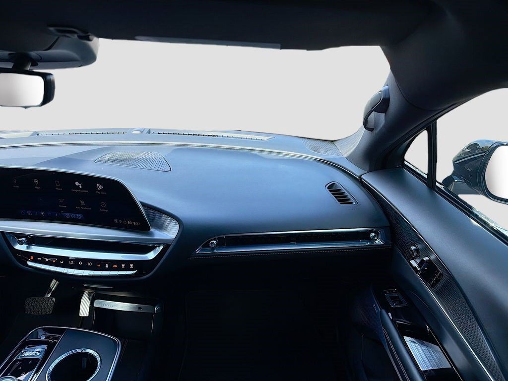 Certified 2023 Cadillac Lyriq 2WD image 16