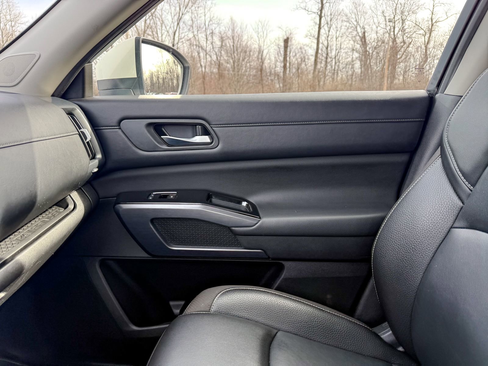 Used 2023 Nissan Pathfinder SL w/ SL Premium Package image 18