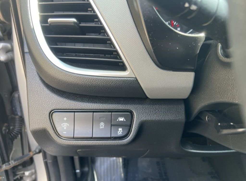 Used 2023 Kia Seltos LX image 10