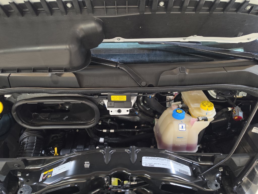 New 2026 RAM ProMaster 2500 w/ Premium Convenience Group FWD image 8