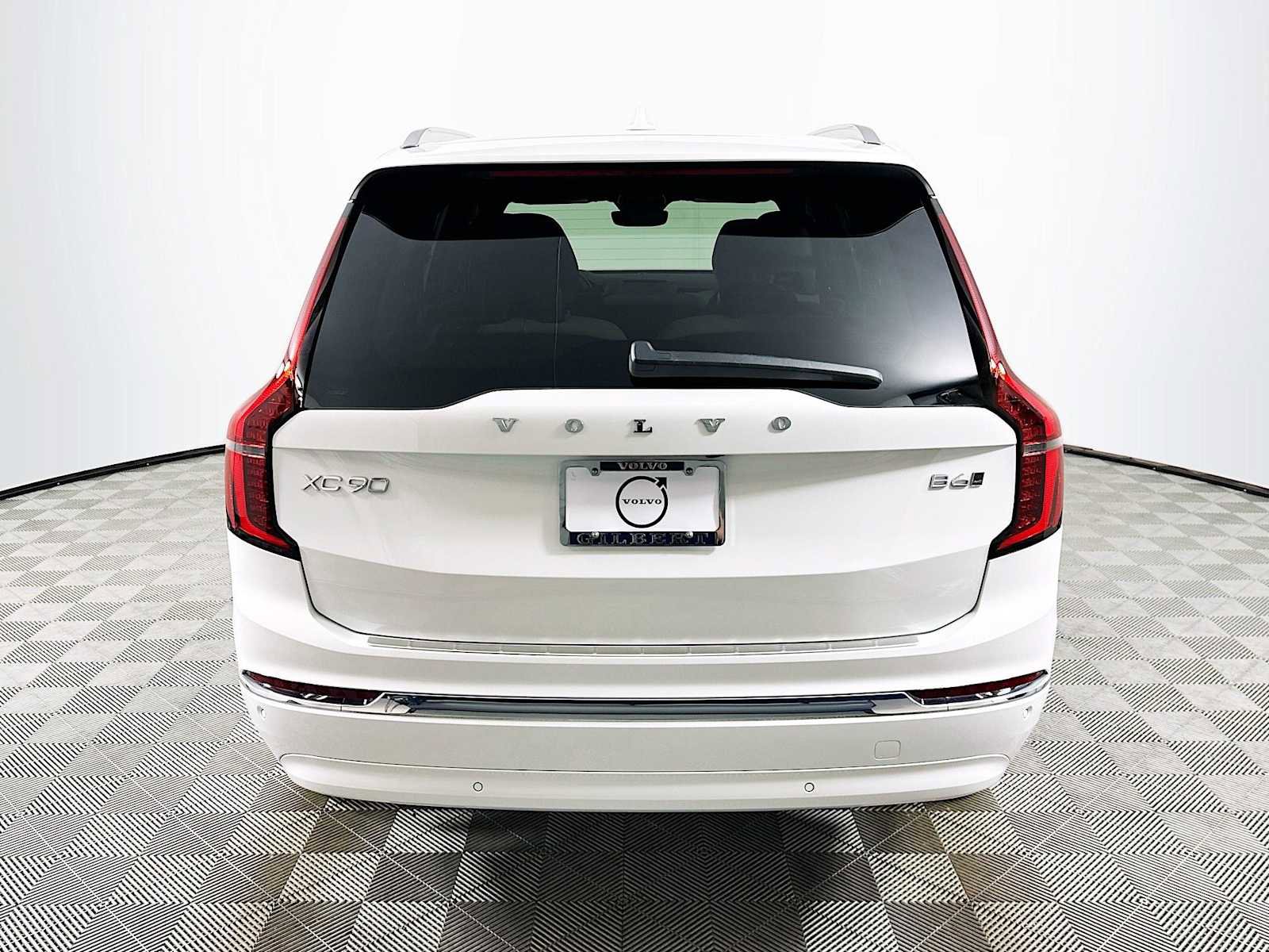 New 2026 Volvo XC90 B6 Plus w/ Protection Package image 6