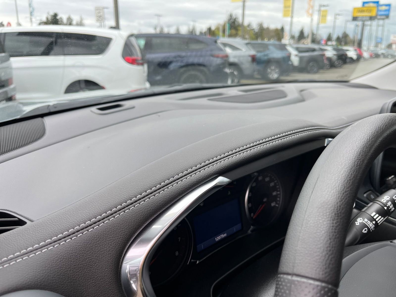 Used 2025 Chevrolet Blazer LT image 35