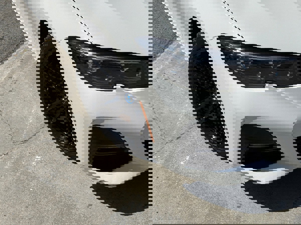 Used 2022 BMW 330e w/ M Sport Package image 3