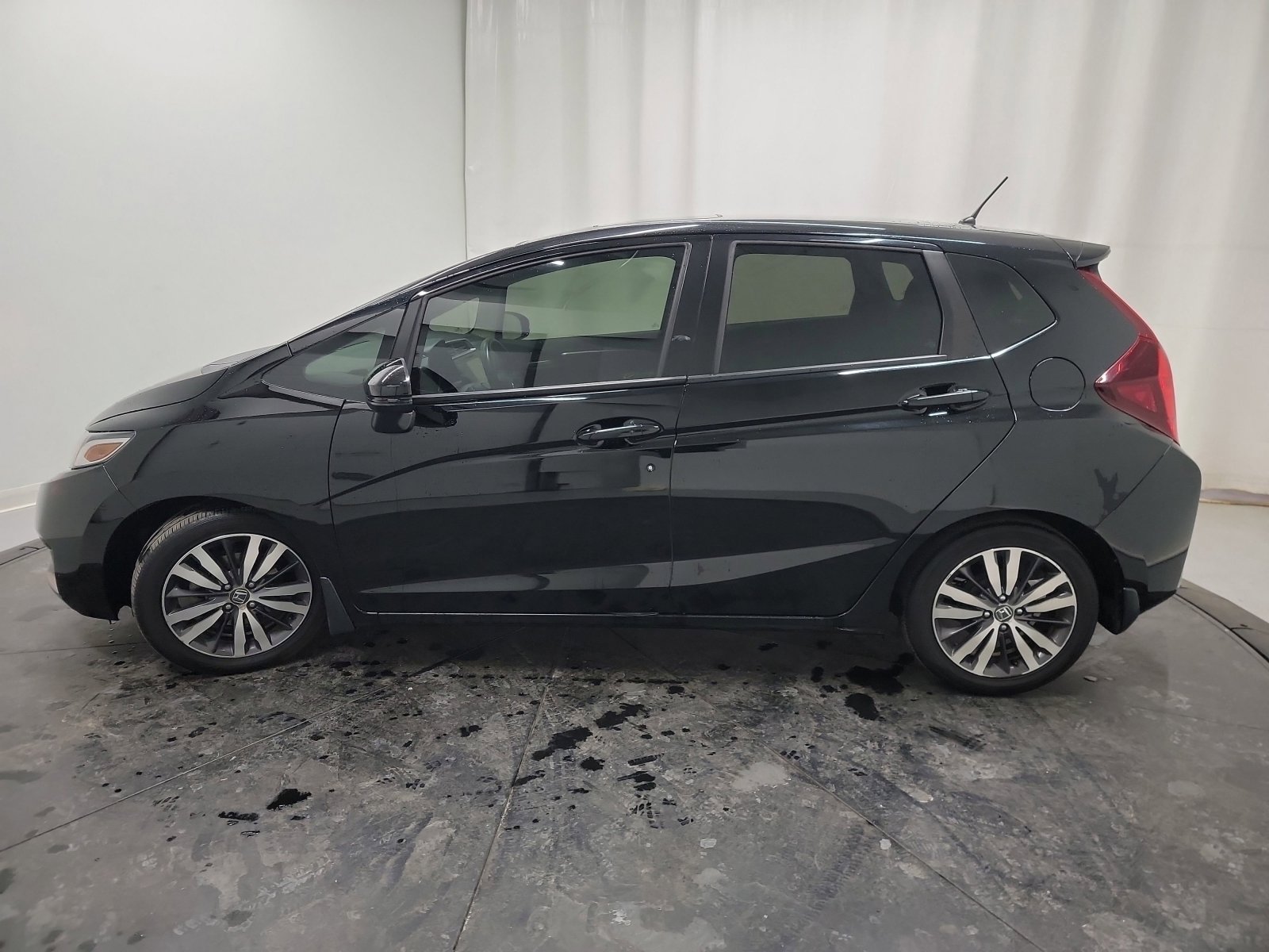 Used 2017 Honda Fit EX image 4
