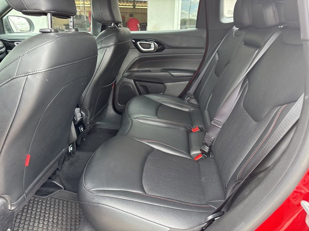 Used 2025 Jeep Compass Trailhawk AWD/4WD image 10