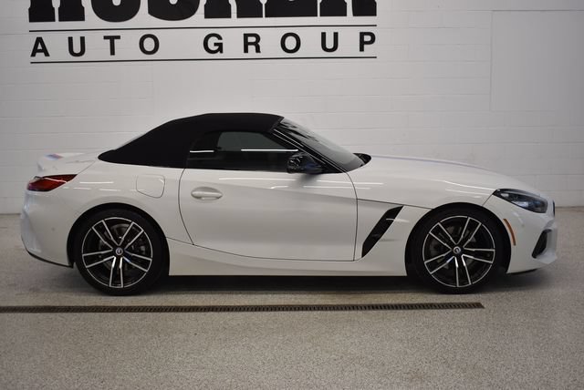 Used 2022 BMW Z4 sDrive30i w/ Premium Package 2 RWD image 2