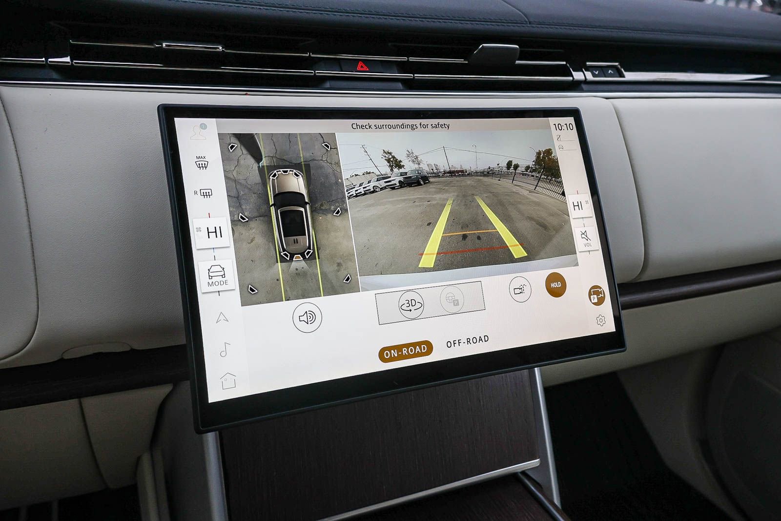 New 2025 Land Rover Range Rover SE image 30