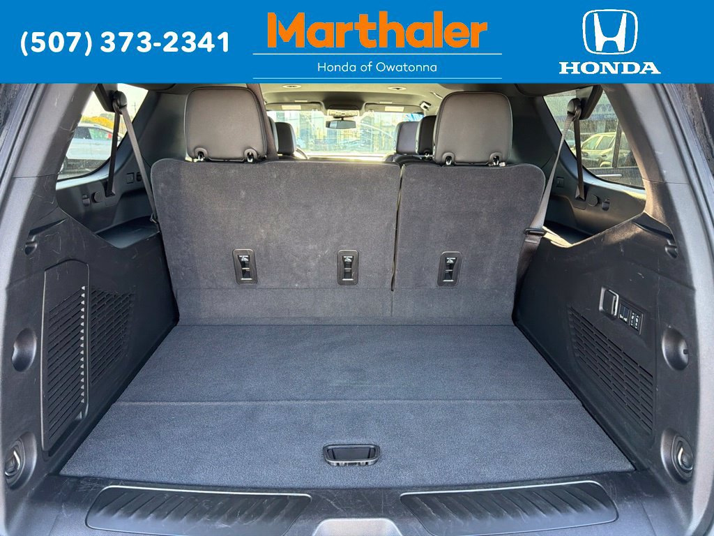 Used 2026 Chevrolet Suburban LT w/ Comfort Package AWD/4WD image 15