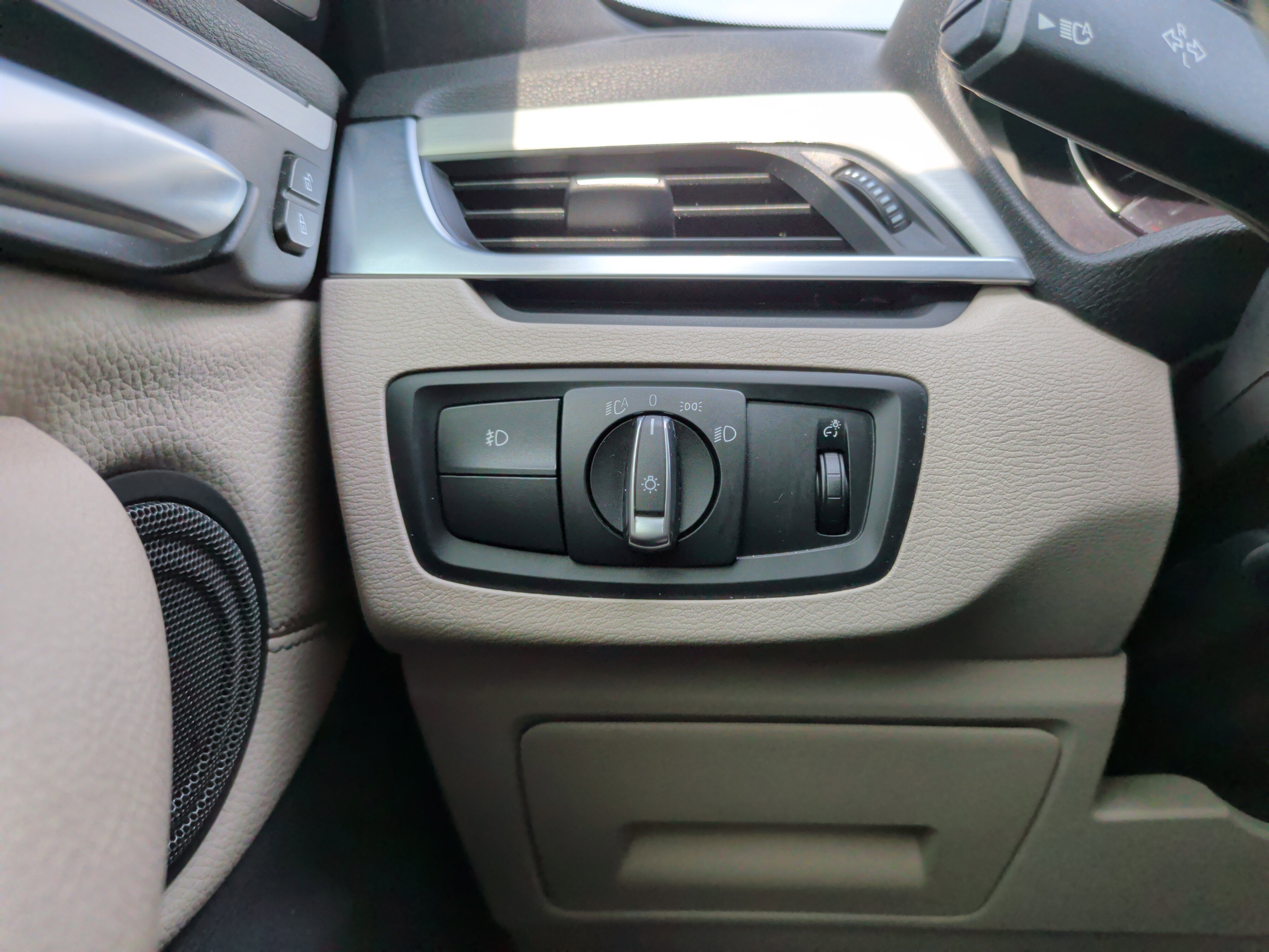 Used 2019 BMW X1 sDrive28i w/ Convenience Package FWD image 23