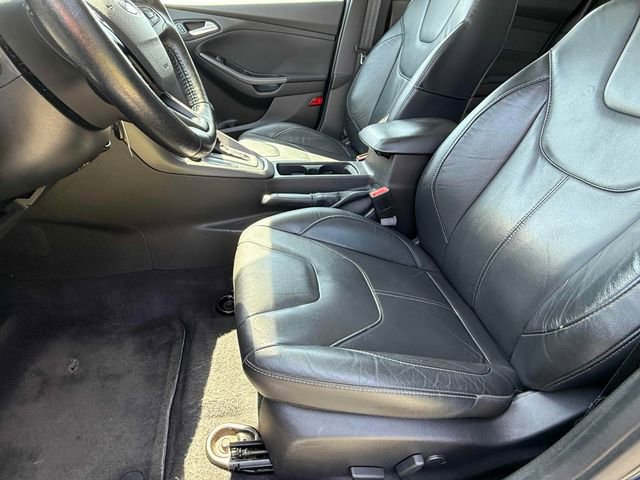 Used 2016 Ford Focus SE w/ Equipment Group 201A image 16