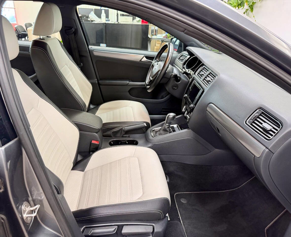 Used 2016 Volkswagen Jetta Sport image 54