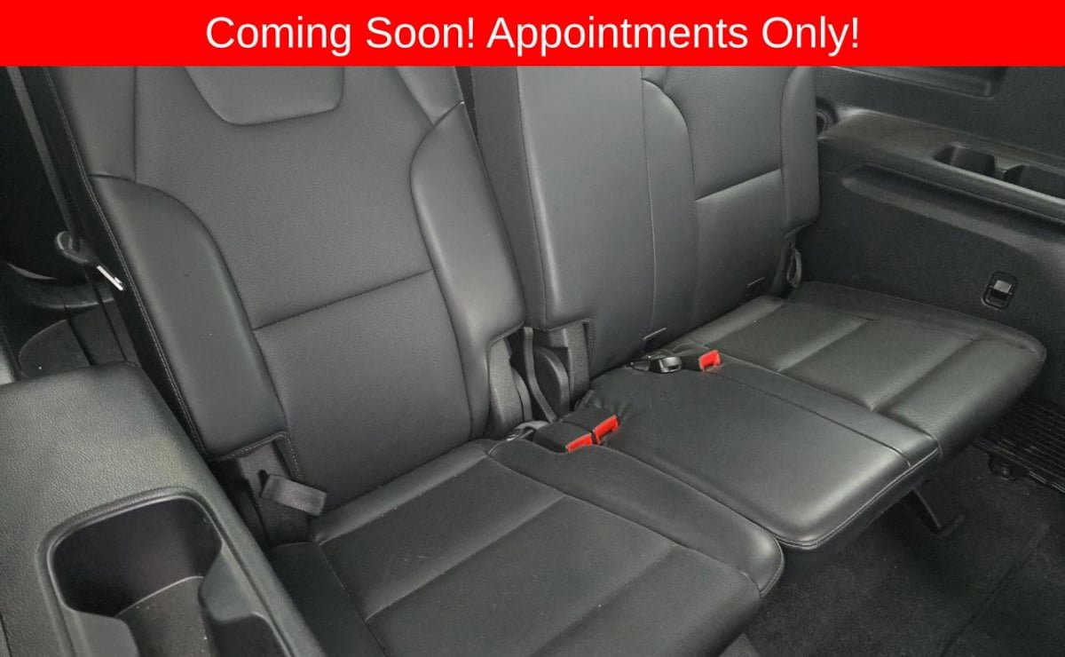 Used 2024 Kia Telluride S FWD image 7
