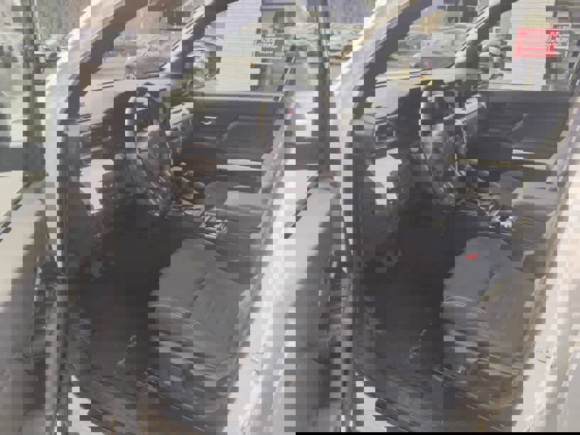 Used 2024 Toyota Tacoma TRD Off-Road image 8