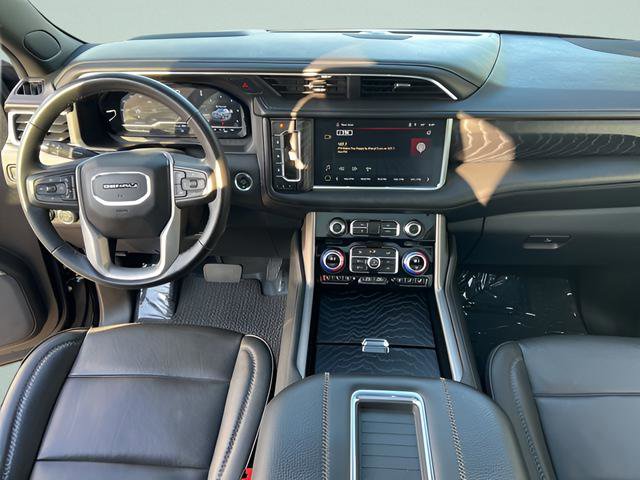 Used 2024 GMC Yukon XL Denali image 9