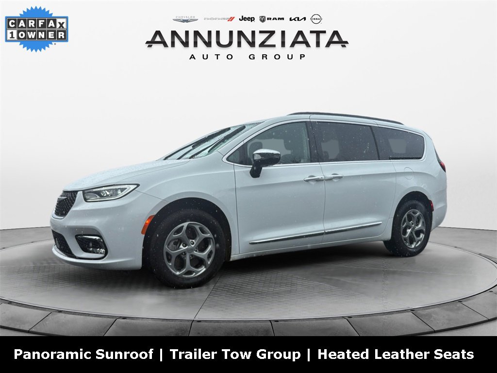 Used 2023 Chrysler Pacifica Limited w/ Trailer Tow Group