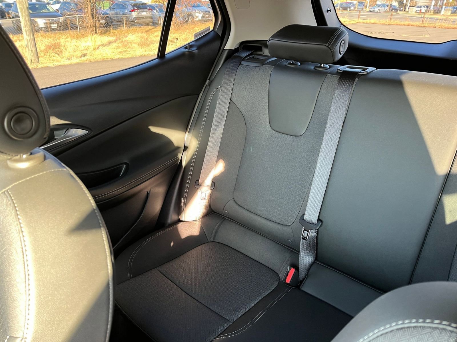 Used 2025 Buick Encore GX Preferred image 38