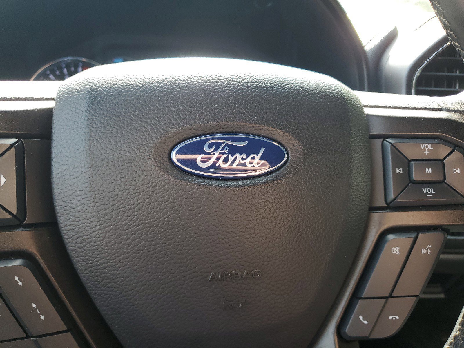 Used 2020 Ford Expedition Limited w/ Equipment Group 301A image 30