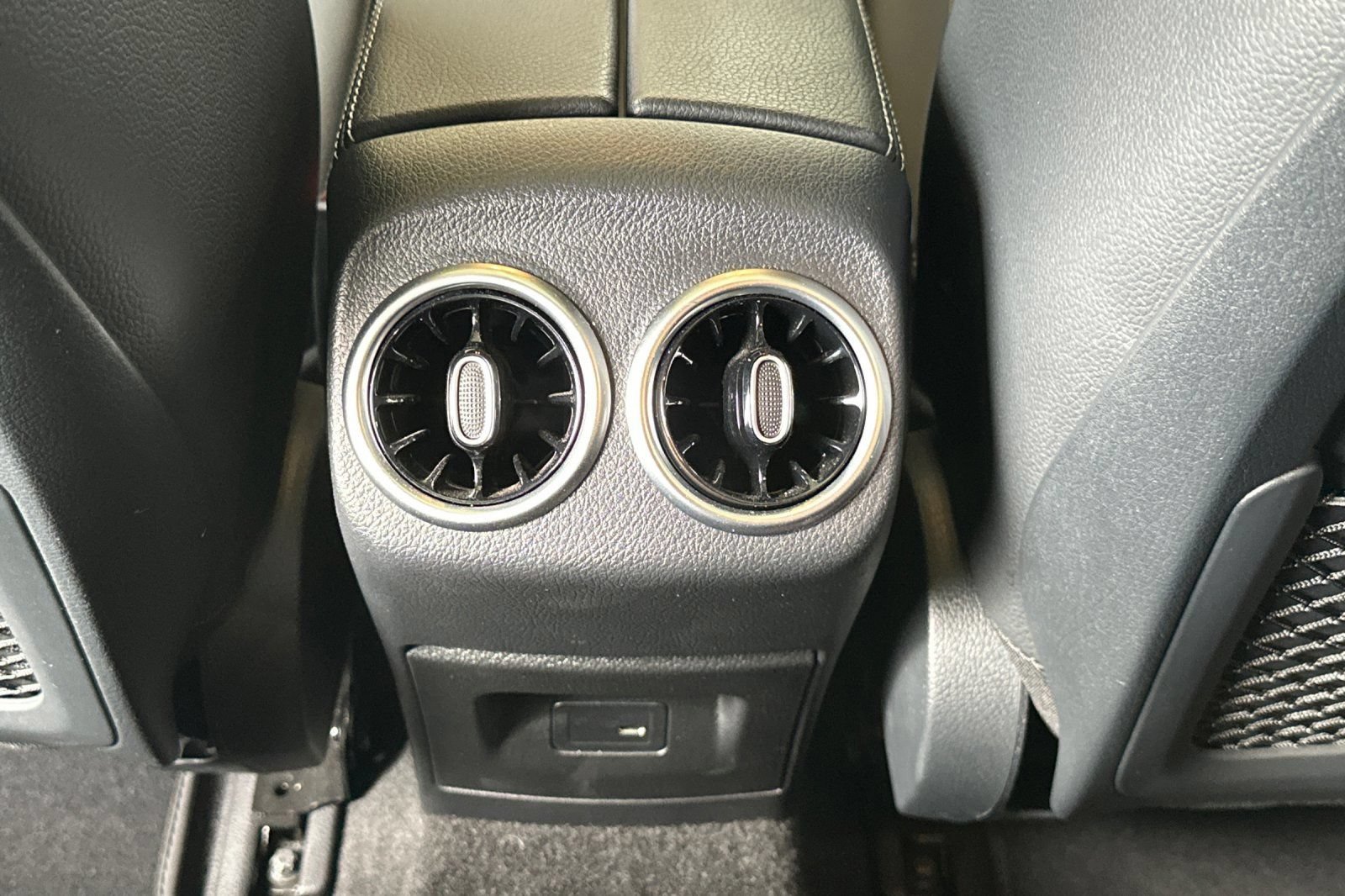 Certified 2023 Mercedes-Benz CLA 35 AMG 4MATIC image 16