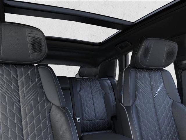 New 2026 Cadillac Lyriq V image 24