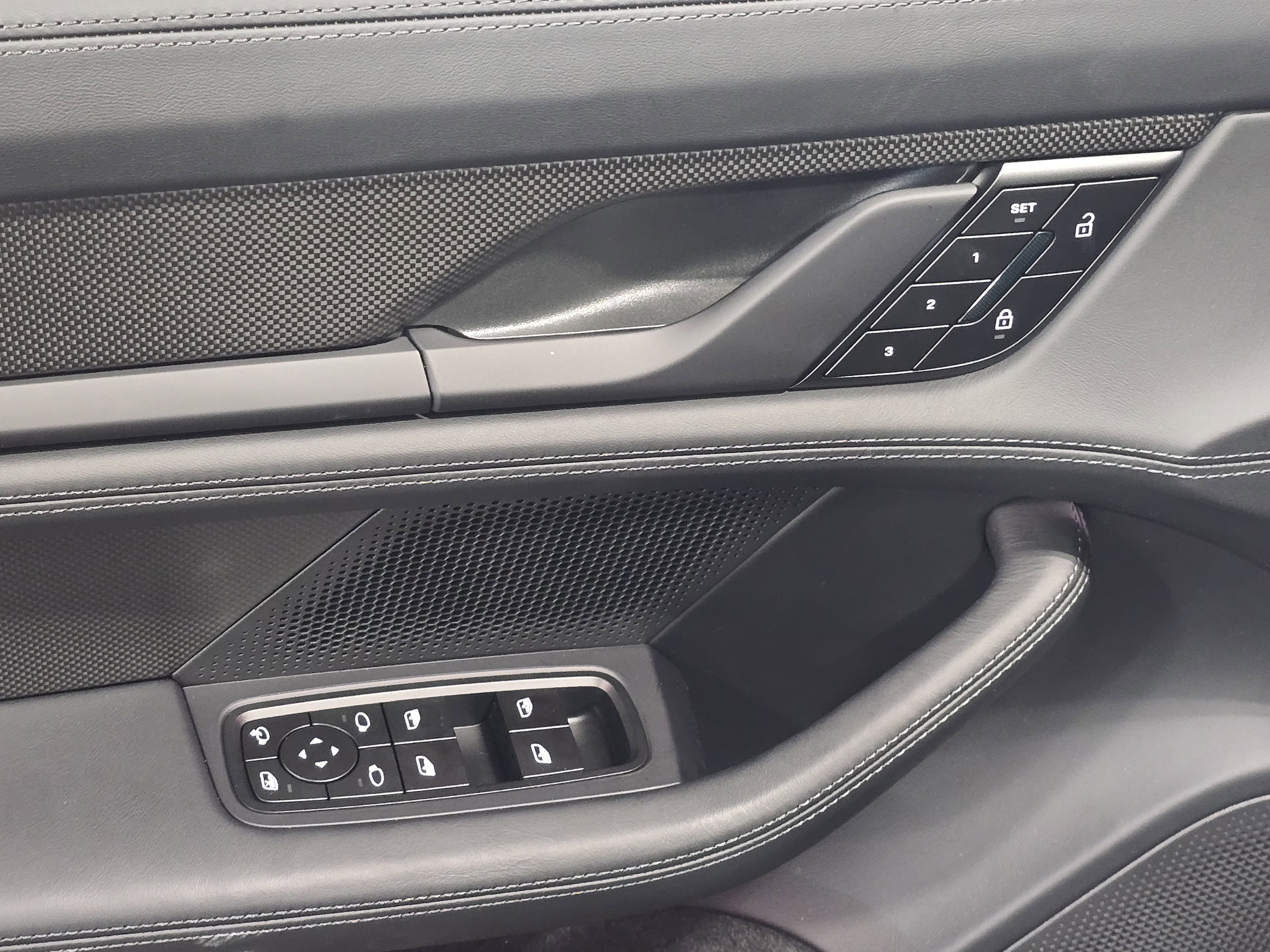 New 2026 Porsche Taycan GTS AWD/4WD image 14