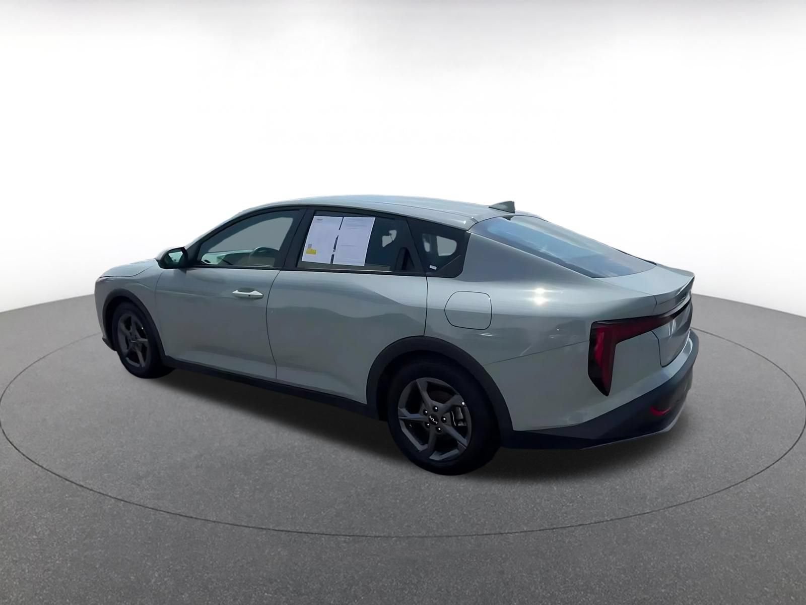 Used 2025 Kia K4 FWD image 10