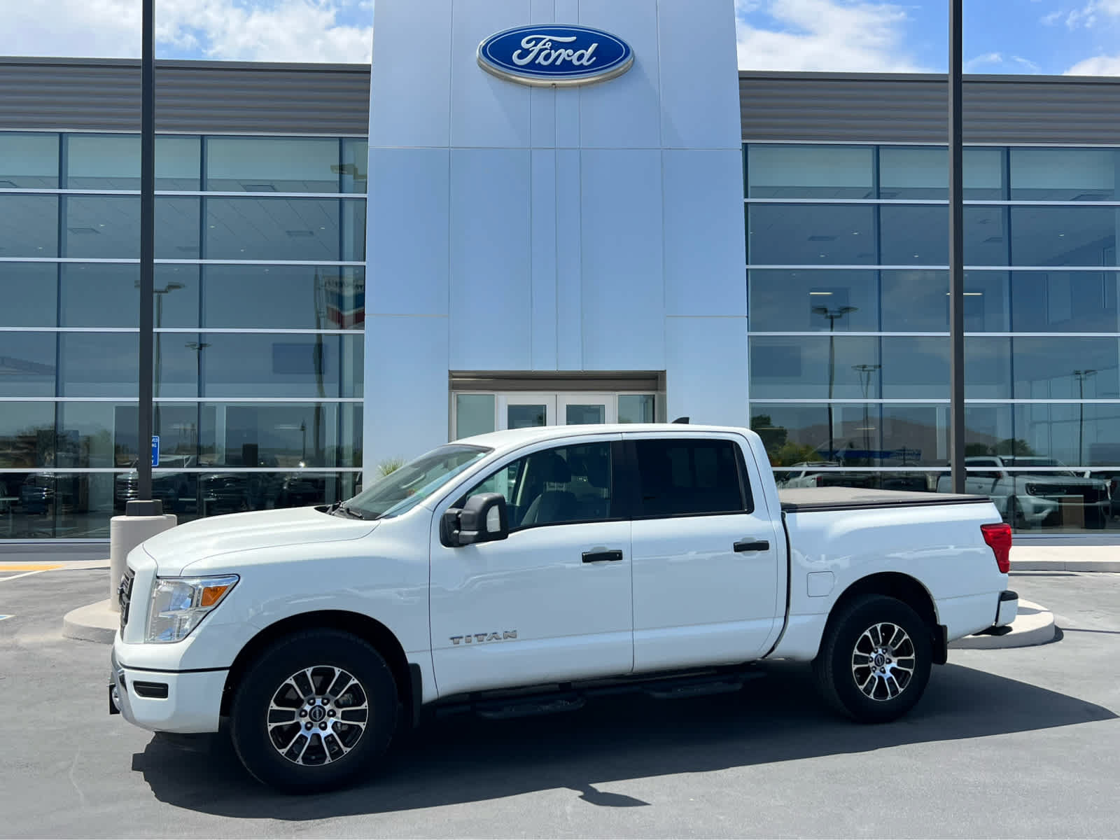 Used 2024 Nissan Titan SV w/ Accessory Utility Package