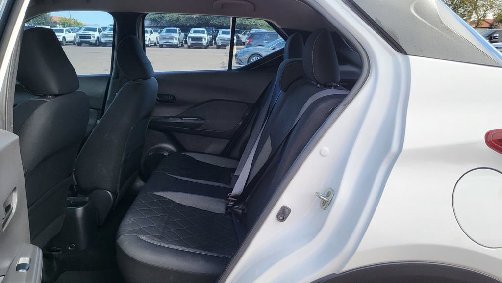 Used 2019 Nissan Kicks S image 21