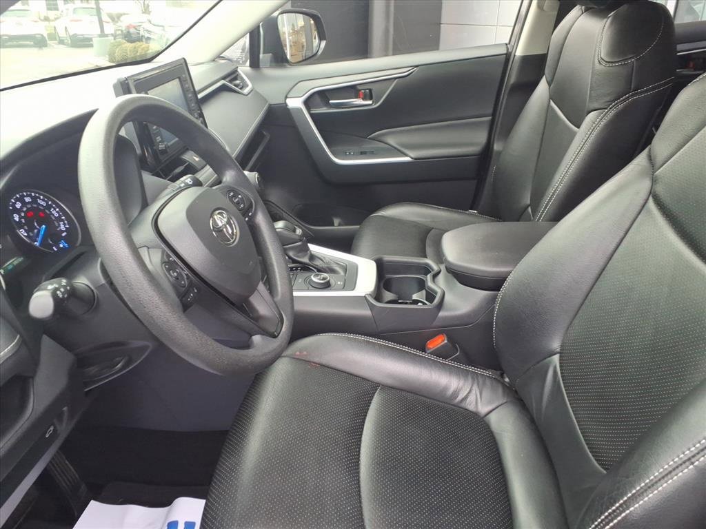 Used 2019 Toyota RAV4 XLE image 14