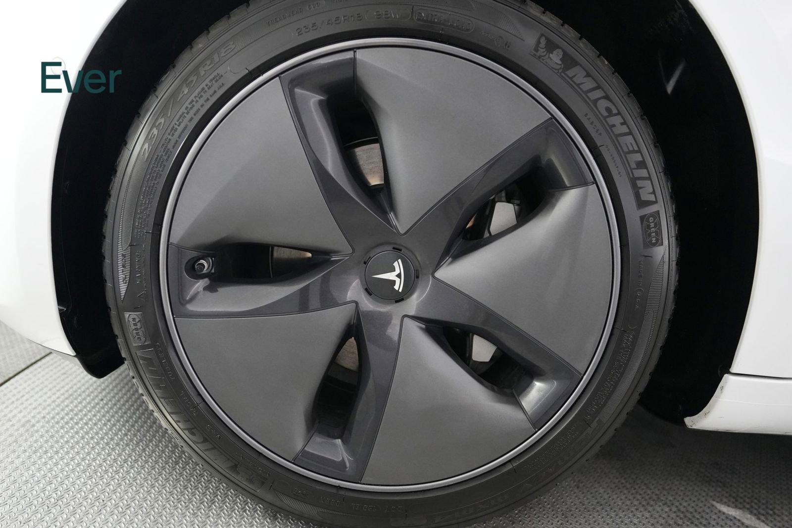 Used 2020 Tesla Model 3 Standard Range image 19