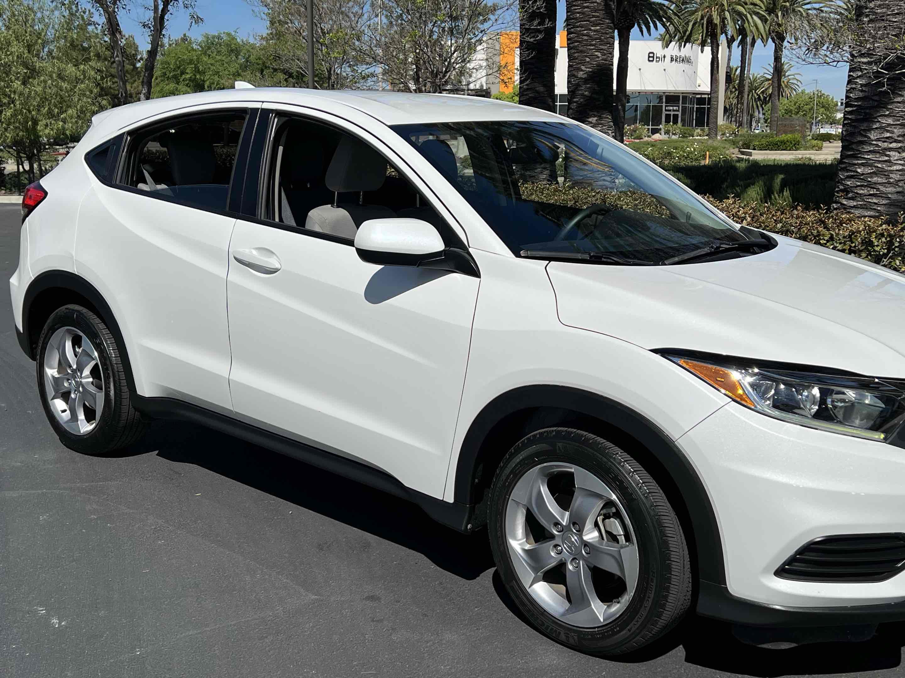 Used 2022 Honda HR-V LX image 45