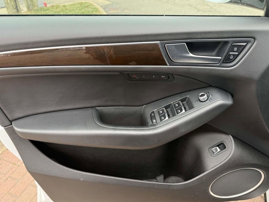 Used 2016 Audi Q5 2.0T Premium Plus w/ Technology Package image 10