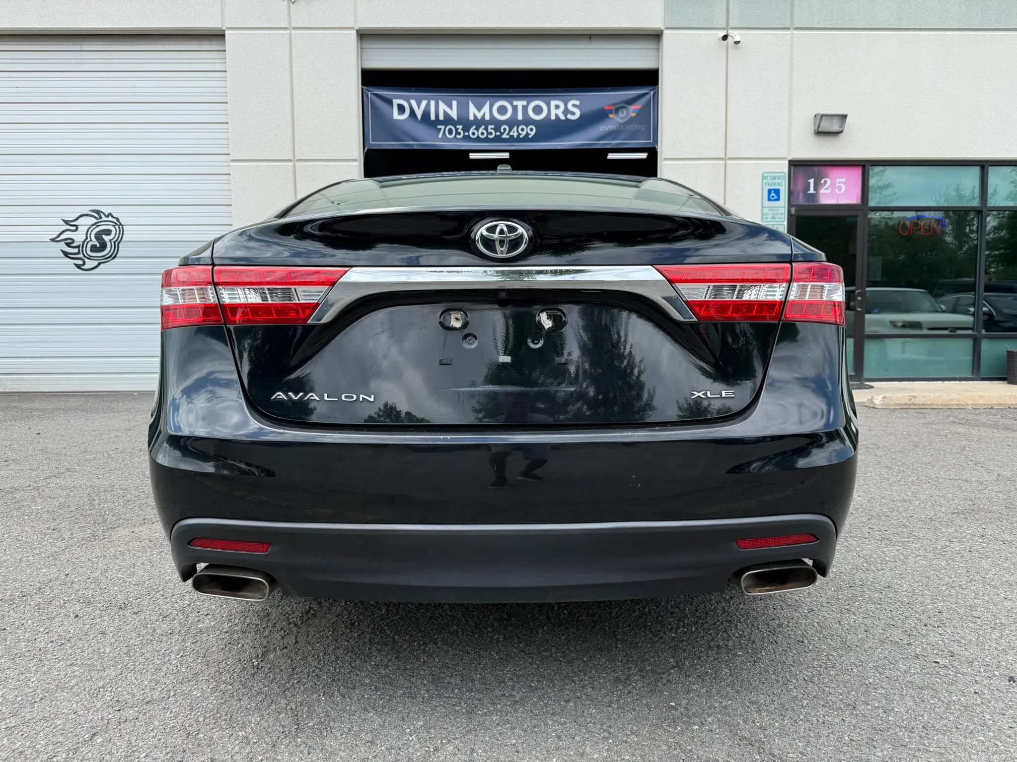 Used 2013 Toyota Avalon XLE Touring FWD image 13